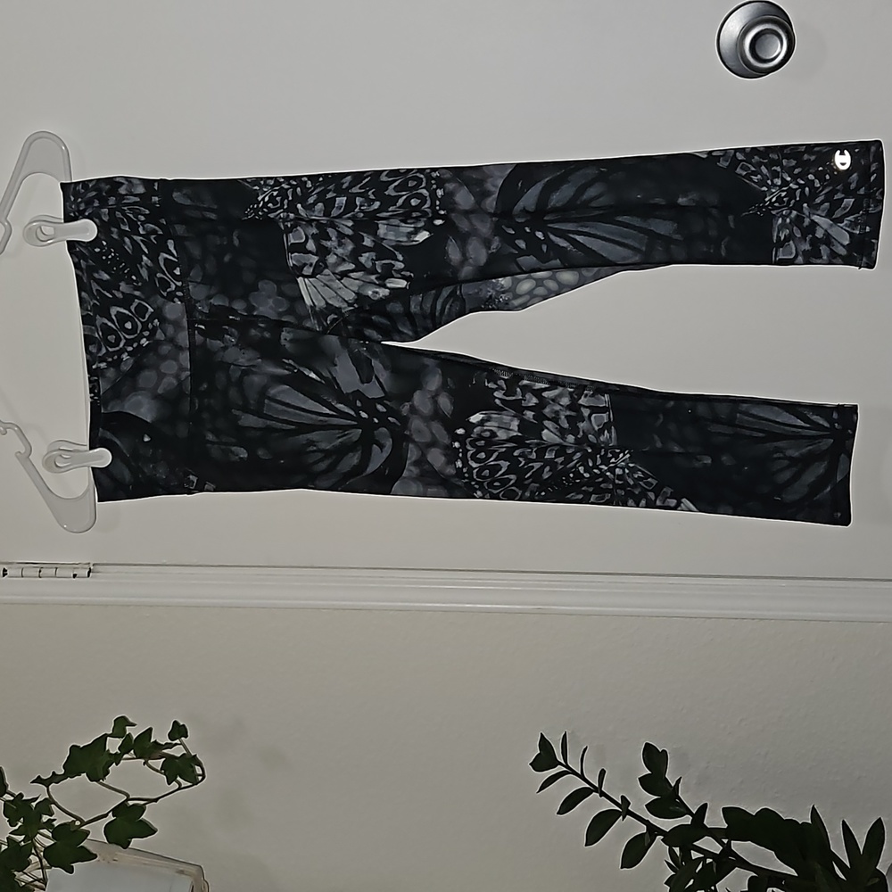 Champion Performance Butterfly Cropped Leggings Size Small